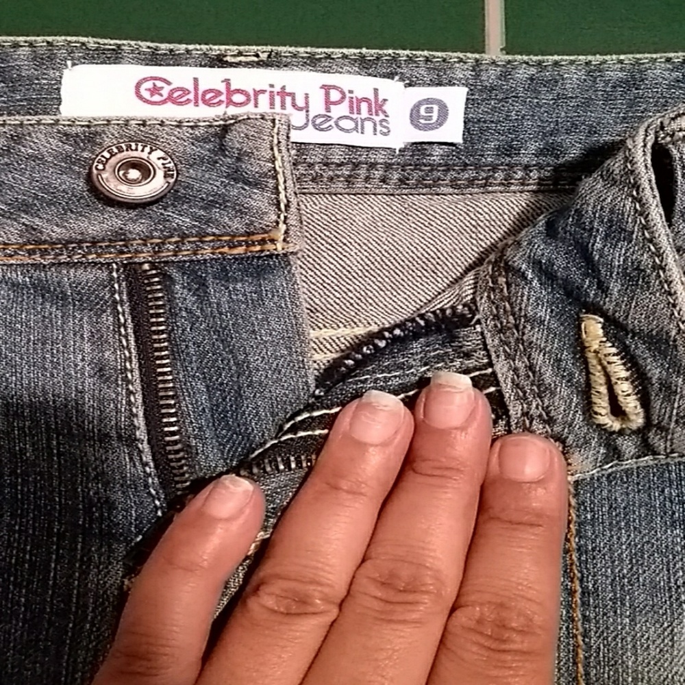 Shorts - Picture 2 of 3